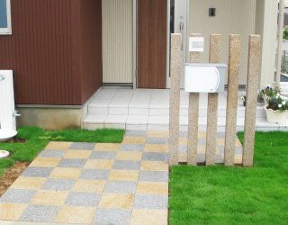 チェス盤のように軽快な印象の２色使い