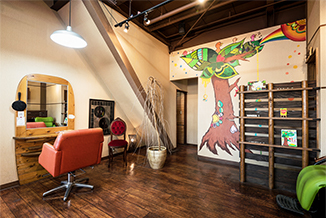 「[移転前] HAIR & BEAUTY CLOVER」の内観/外観