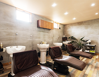 HAIR & BEAUTY CLOVER