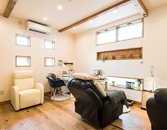 HAIR & BEAUTY CLOVER