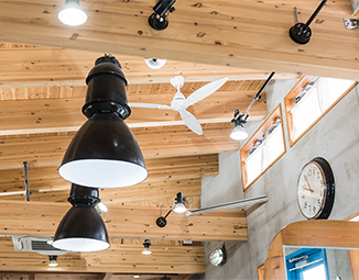 HAIR & BEAUTY CLOVER